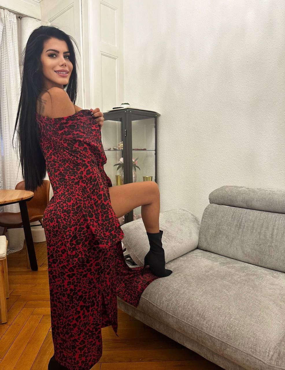 Зара проститутка интим салон Санкт-Петербурга у метро Петроградская карамельки салон проститутки