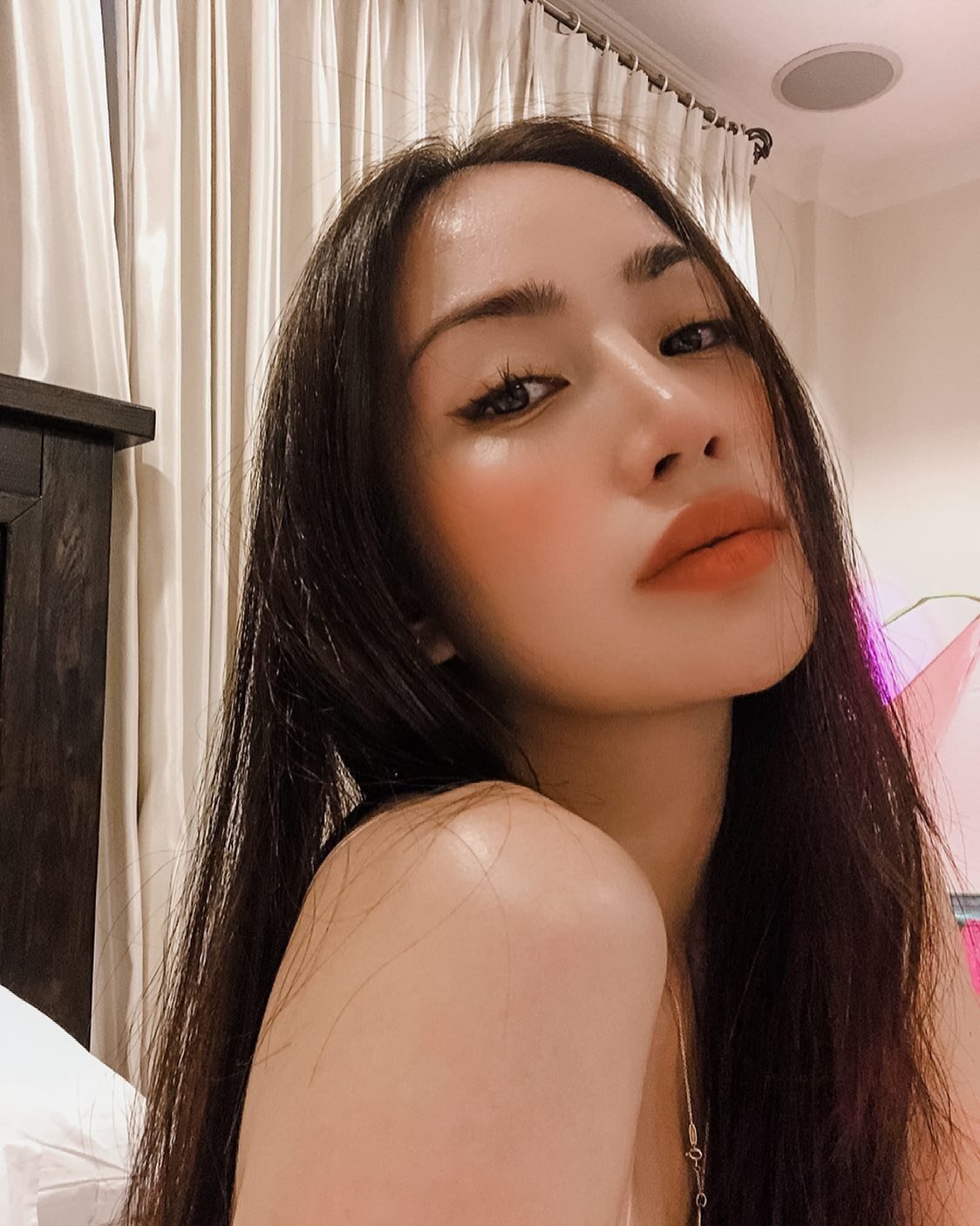 Соня индивидуалка СПб у метро Горьковская свежие анкеты индивидуалок спб